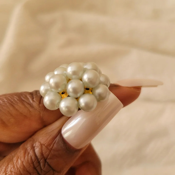 Vintage Beaded Cluster Earrings / Pastel Blue / 60s/70s - Picture 5 of 7